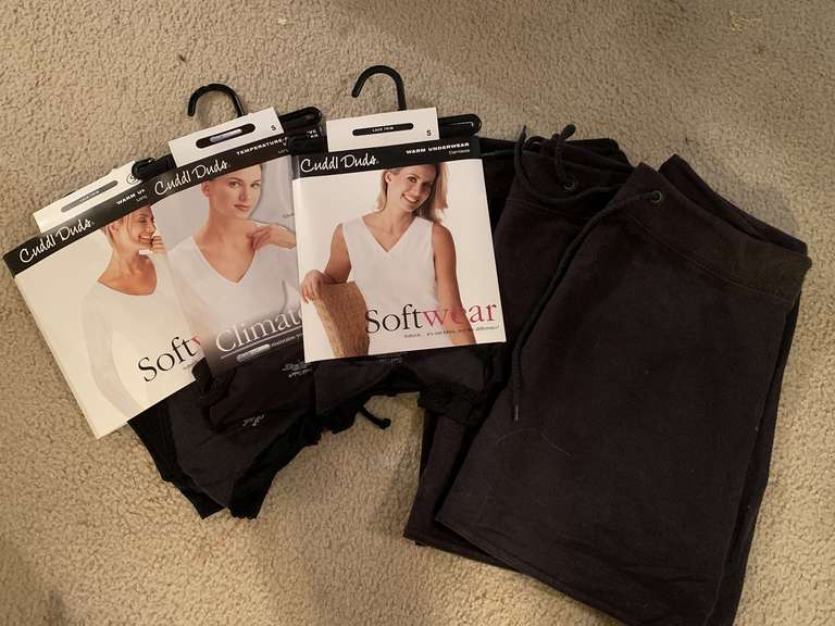 3 NEW CUDDL DUDS SIZE SMALL TOPS & 3 PAIR SIZE SMALL BLACK GAP KNIT SKIRTS - UP MASTER BATH image