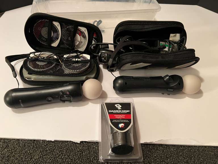 BR2… Sony PSP, portable game station with games, working condition unknown, comes with other accessories, tub is not included, see pictures for details. image