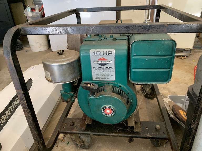 10 HP BRIGGS & STRATTON 1/C SERIES ELECTRIC GENERATOR 5000 WATTS - GARAGE image
