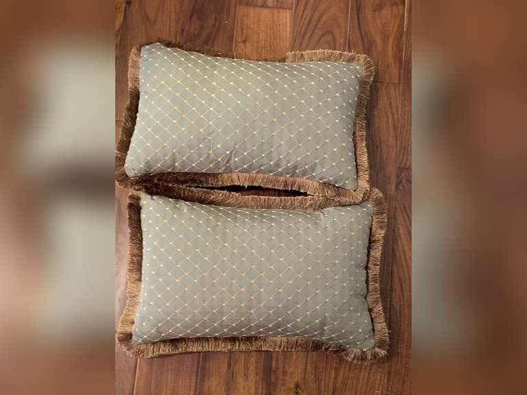2 DECORATIVE THROW PILLOWS WITH FRINGE 19" X 12" - DEN image