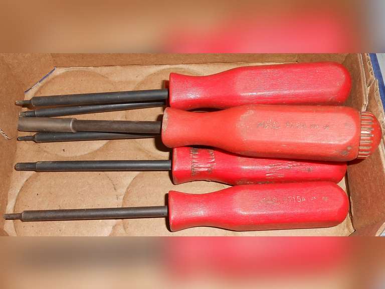 (6) TORX DRIVER (1) NUT DRIVER image