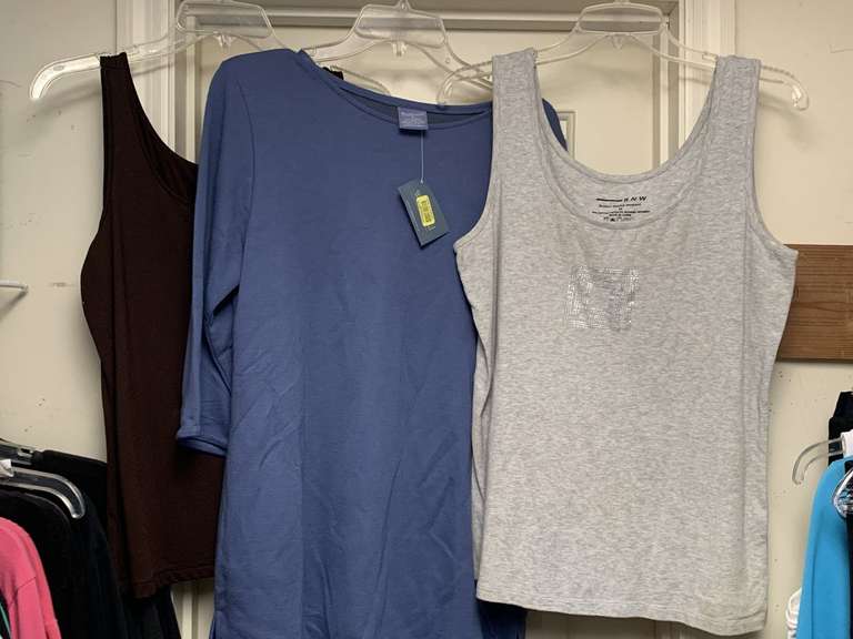 LADIES ATHLETIC WEAR - 3 TOPS, 2 PANTS (SIZE MEDIUM- 1 NEW W/ TAG) - UP MASTER CLOSET 2 image