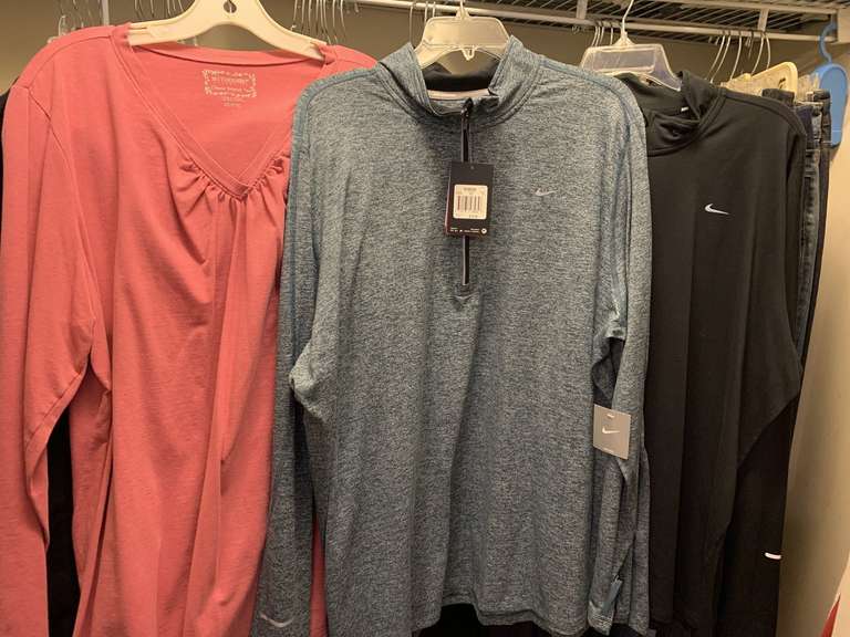 4 LADIES TOPS SIZE 2XL & 2 LADIES TOPS SIZE 3XL (SOME NEW W/ TAGS) - UP BED 1 CLOSET image