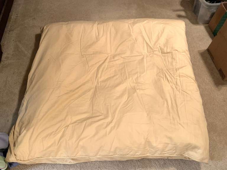 FULL/QUEEN LIGHT YELLOW DUVET COVER WITH POSTUREPEDIC DUVET - UP MASTER BED image