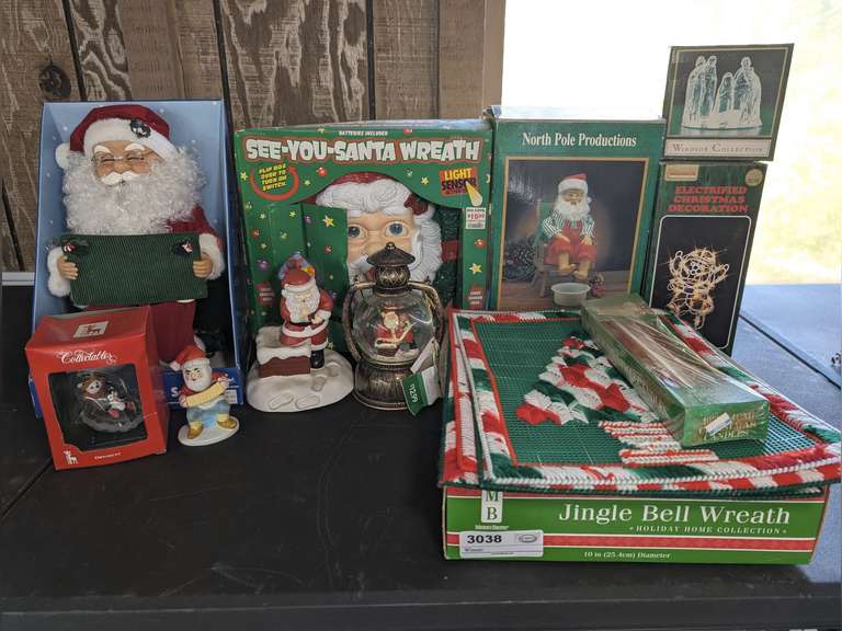 VINTAGE CHRISTMAS DECOR IN UPPER TABLE AREA MARKED 3038 image