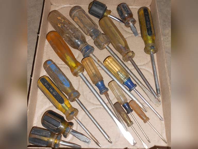 (16) ASSORTED SCREWDRIVERS image