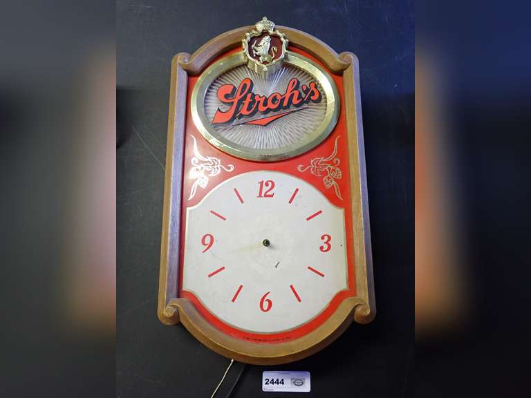 Stroh's Beer Advertising Clock - Missing Hands image