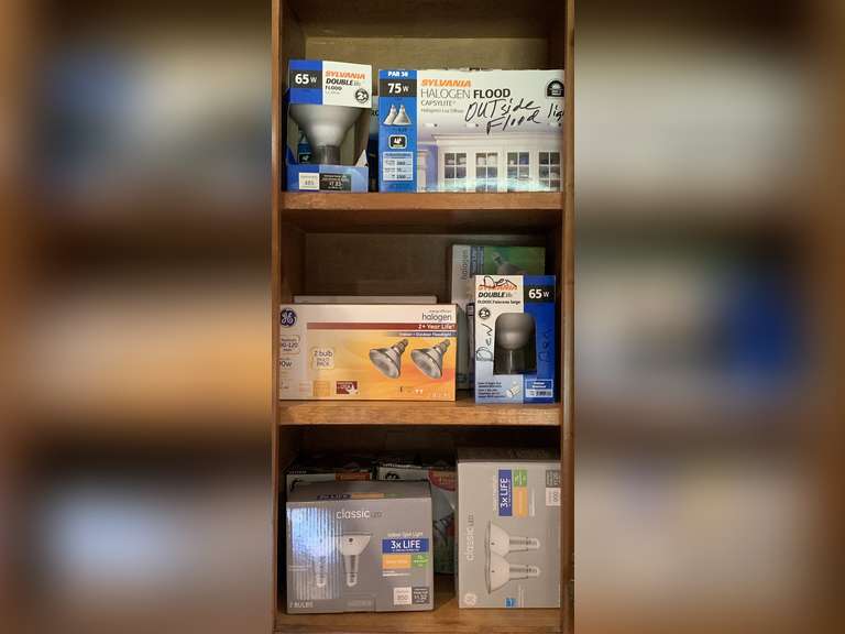 CABINET LOT OF FLOODLIGHTS - KITCHEN image