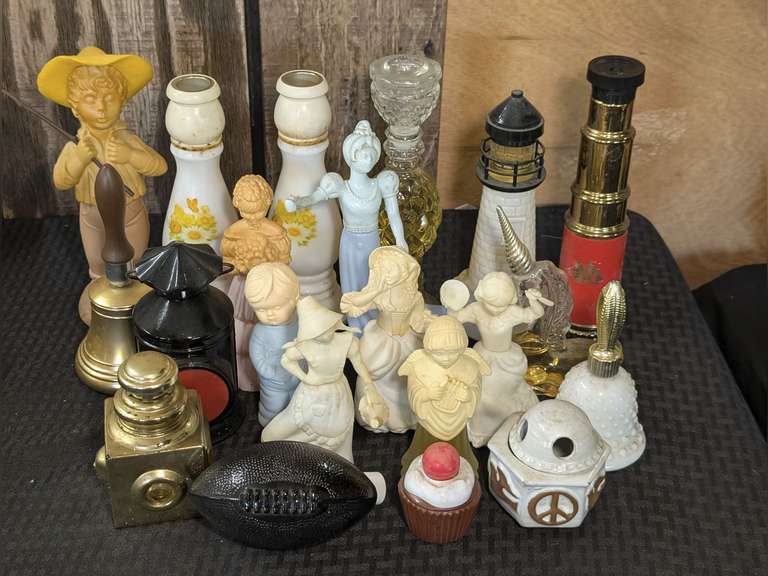 VINTAGE COLLECTIBLE AVON AND OLD SPICE BOTTLES image