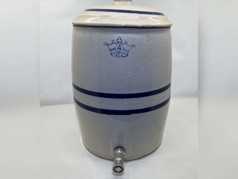 DEN… Antique 4 gallon stoneware water crock, with lid, believed to be Robinson Ramsbottom, see pictures for details. image