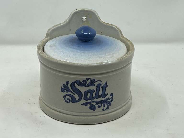 KIT… Vintage Pfaltzgraff salt cellar with lid, see pictures for details. image