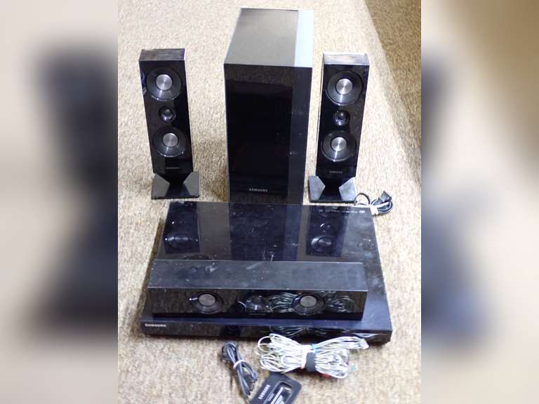 Samsung HT-C6900W Home Theater System image