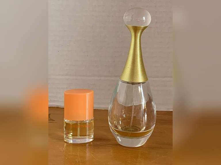 CLINIQUE .14 FL OZ "HAPPY" COLOGNE SPRAY & CHRISTIAN DIOR 1.7 FL OZ "J'ADORE" (1/8 FULL) - CHECKOUT image