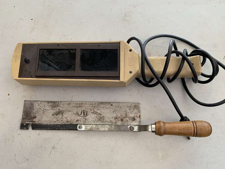 BLACK RAY ELECTRIC LAMP & VINTAGE JACK DOVETAIL SAW - GARAGE image