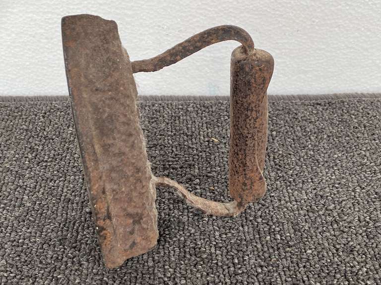 Antique iron, see pictures for details. image