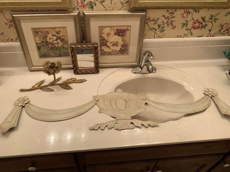 HOME DECOR TO INCLUDE PAIR FRAMED PANSY PRINTS 11 1/2" X 12 3/4", SMALL FRAMED HANGING MIRROR 6X7, SCONCE 14" LONG X 6" TALL & MORE - UP HALL BATH image