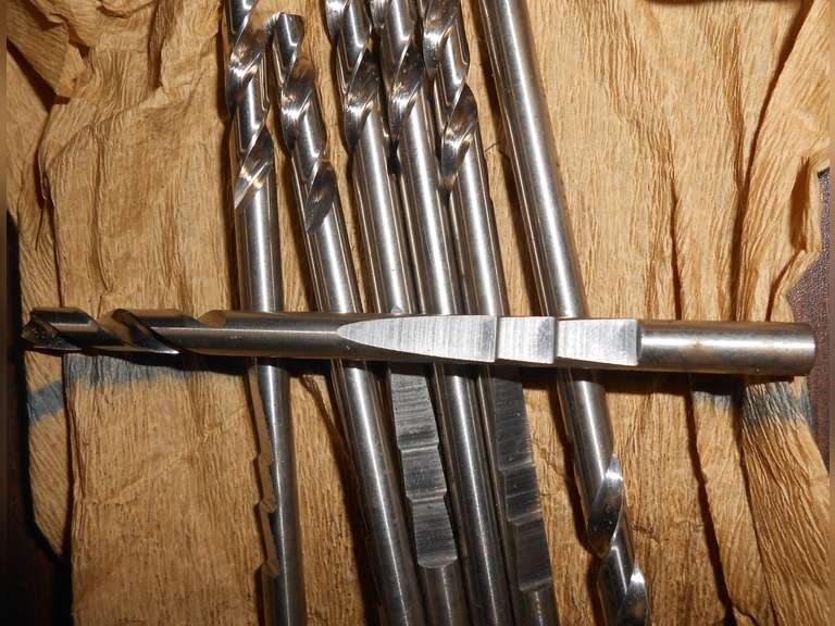 (7) PILOT DRILL HOLE SAW ARBOR image