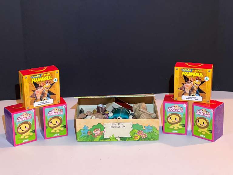 BR3… McDonald’s collectible toys and other collectible decor, see pictures for details. image