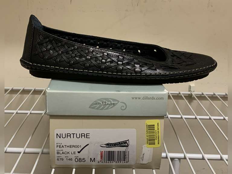 NEW NUTURE FEATHER BLACK LEATHER FLATS SIZE 8 1/2M - UP MASTER CLOSET 1 image