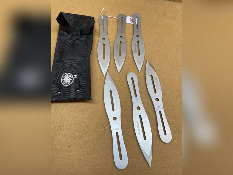 SMITH & WESSON THROWING KNIVES image