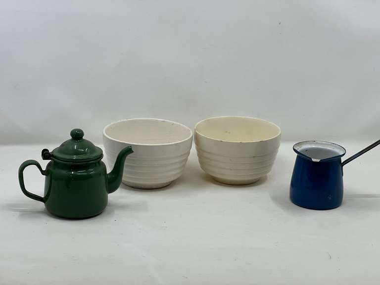 KIT… Vintage ribbed soup/Cereal bowls, believed to be vintage Scio pottery, vintage green enamelware  small teapot, and a vintage enamelware ladle pour cup, see pictures for details. image