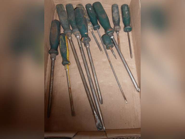 (11) ASSORTED SCREWDRIVERS image