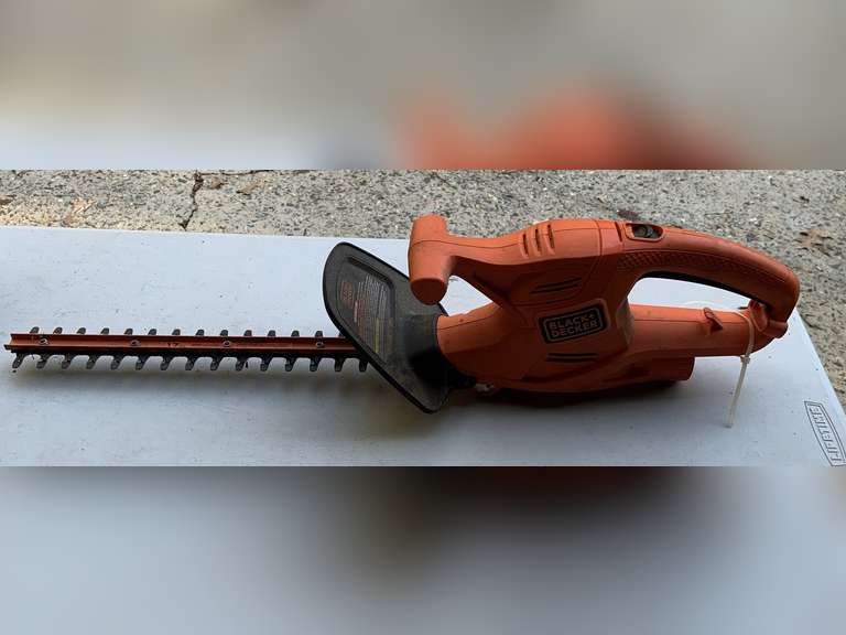 BLACK & DECKER ELECTRIC HEDGE TRIMMERS - GARAGE image