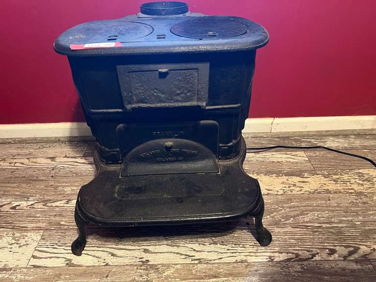 DEN… Vintage/antique small Franklin wood stove from Atlanta stove works, see pictures for details. image
