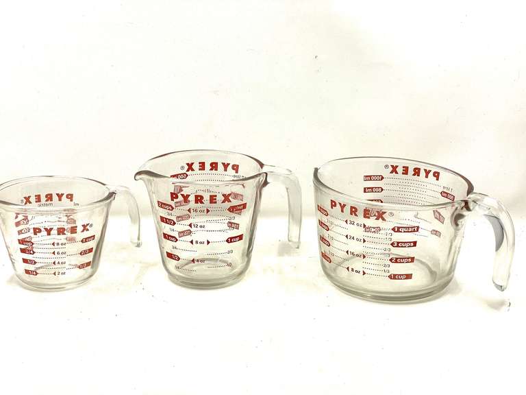 KIT… Glass Pyrex measuring cups, three pieces, graduating sizes, see pictures or details. image