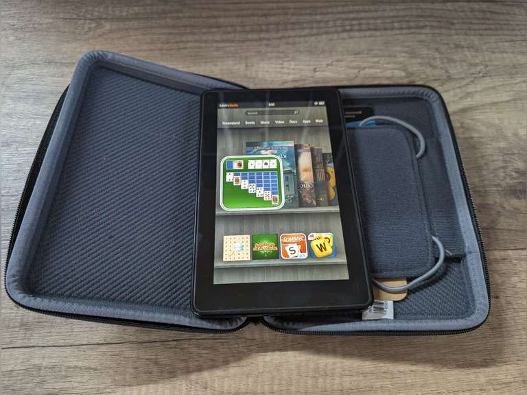 KINDLE TABLET IN CASE LOGIC CASE image