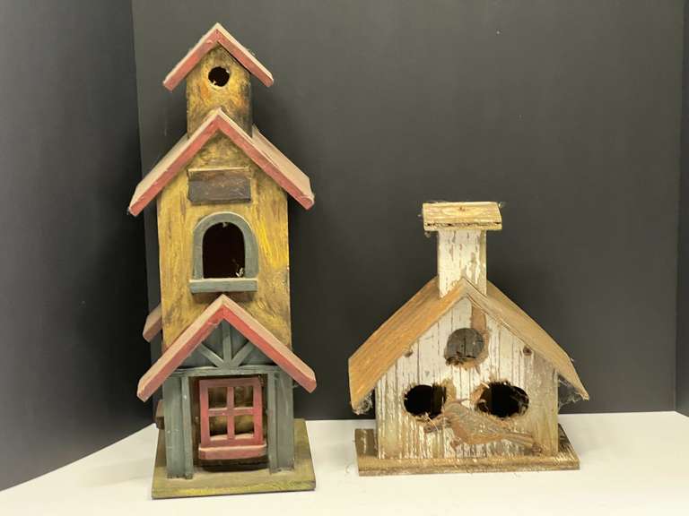 Birdhouse decor, two pieces, see pictures or details. ￼ image