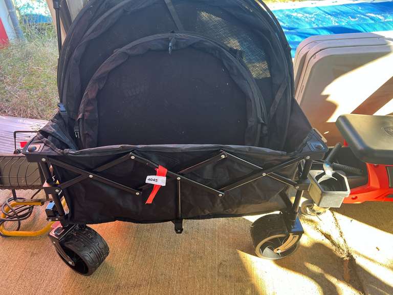 Collapsible mesh driers for spices, also comes with a folding wagon, see pictures for details. image