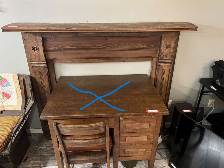 DEN… Vintage mantle, items shown in pictures are sold in separate lots. Mantle only, see pictures for details. image