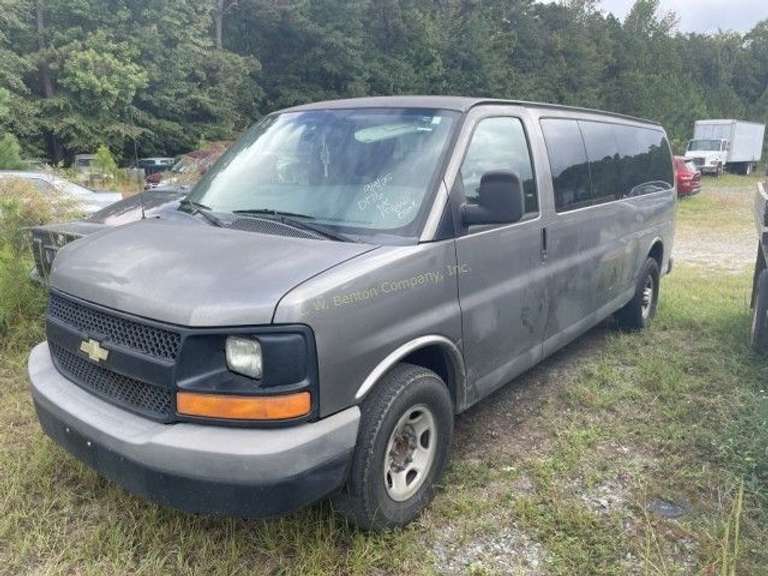 2013 Chevrolet Express Full-Size LS 3500 V8, 4.8