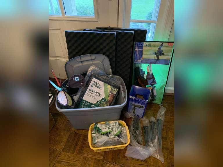 CRATE FULL OF YARD ITEMS TO INCLUDE NEW 25" EAGLE SPINNER, FLOWER SPINNER, BIRD NETTING & MORE - FOYER image