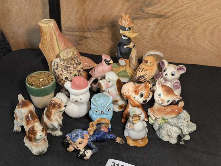 VINTAGE PORCELAIN DECORATIVE SMALLS INCLUDING MADE IN JAPAN image