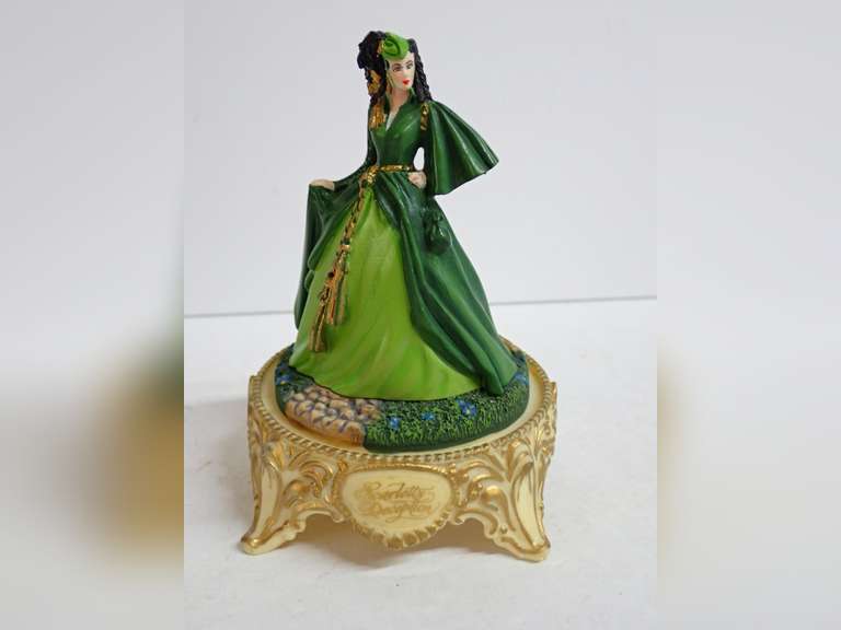 1993 Gone With The Wind "Scarlett's Deception" Limited Edition Figurine image