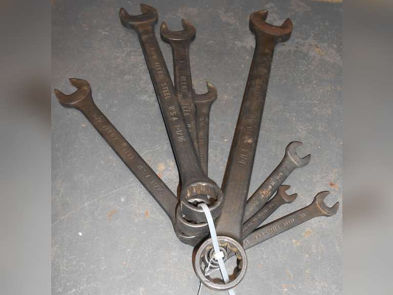 8 PC BLACKHAWK COMBO WRENCH SET 3/8", 1/2", 9/16", 11/16", 13/16", 1", 1 1/16" & 1 1/4" image