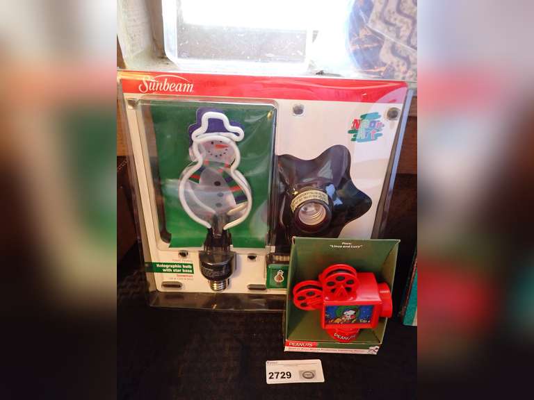 Sunbeam Neon Art Snowman & Peanuts Movie Projector Night Lights image
