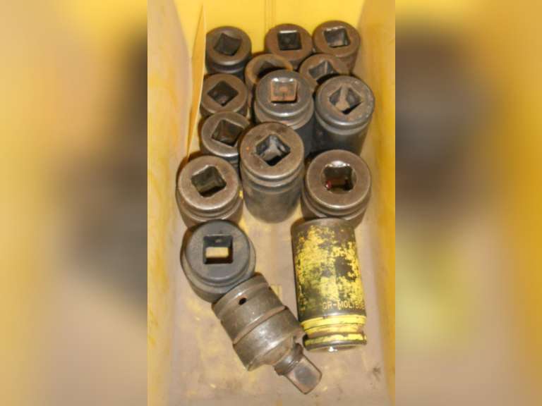 MISC 3/4" DRIVE IMPACT SOCKETS & ETC (15) PCS image