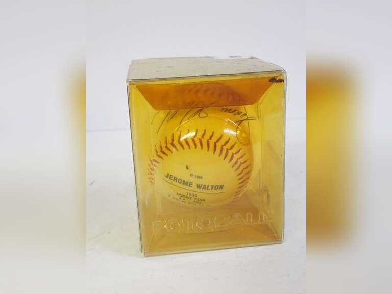 1989 Jerome Walton NL Rookie of the Year Signed Fotoball Limited Edition - Appears handsigned.  Please come to inspection to verify for yourself. image