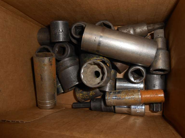 3/8" DRIVE ASSORTED IMPACT AND REG SOCKETS (26) PCS image