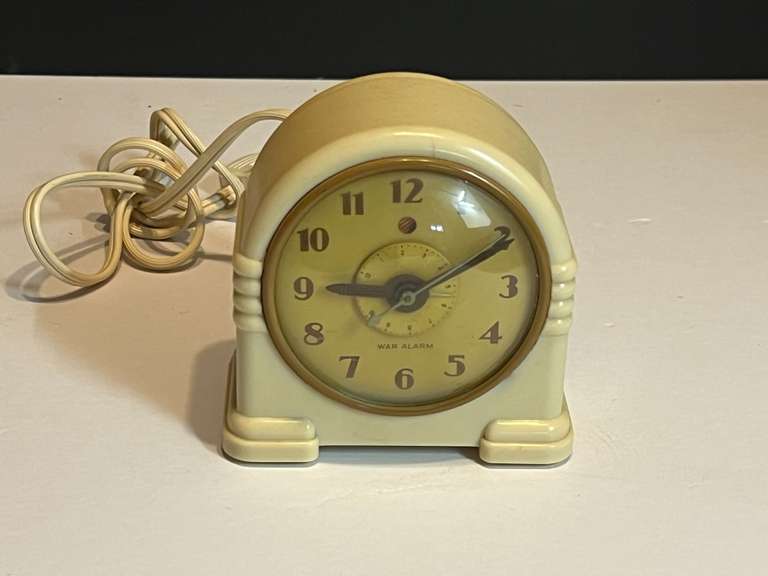 LR… Vintage art deco Telechron “War Alarm”clock, see picture for details. image