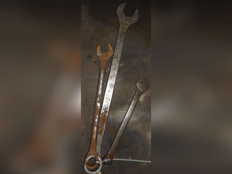 (1) MAC 1 3/4" , (1) WRIGHT 1 5/16" & (1) SPARTA 1 1/8" COMBO WRENCHES image