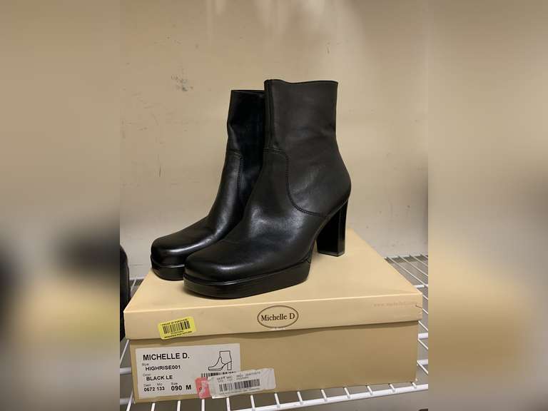 NEW MICHELLE P BLACK LEATHER MID RISE BOOTS SIZE 9M - UP MASTER CLOSET 1 image