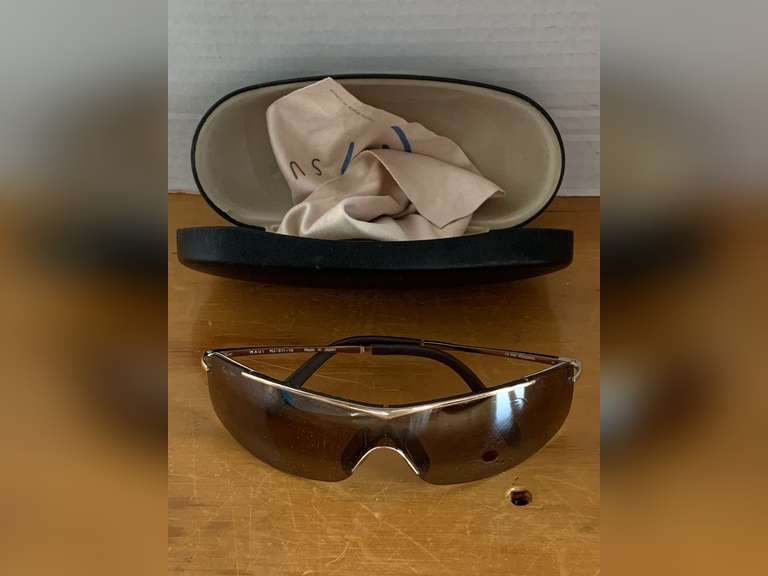 "MAUI JIM" POLARIZED PLUS SUNGLASSES IN CASE - CHECKOUT image