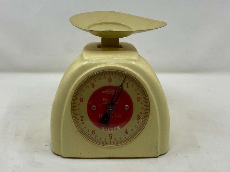 KIT… Vintage Salter kitchen scale, see pictures for details. image