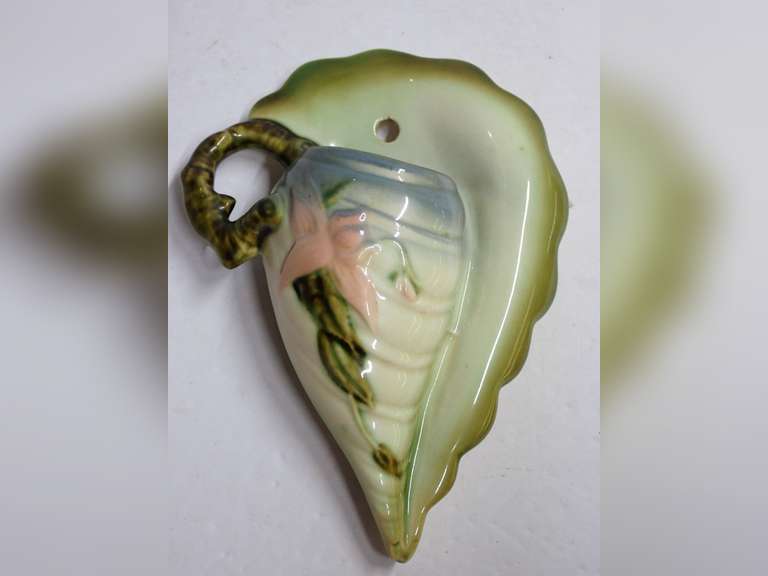 Hull Pottery Leaf Wall Pocket image