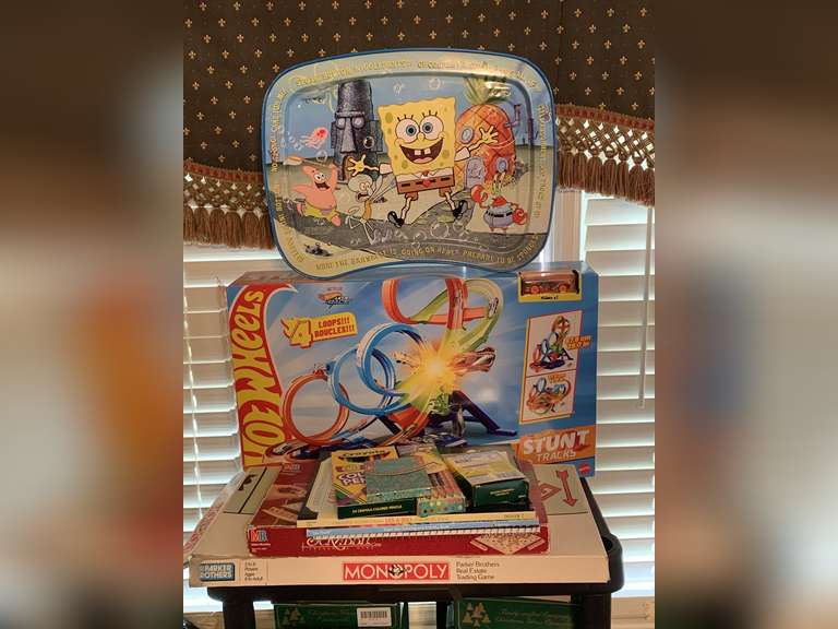 NEW HOT WHEELS STUNT TRACKS SET, 2003 SPONGE BOB TV TRAY, MISC GAMES & MORE - UP BED 1 image