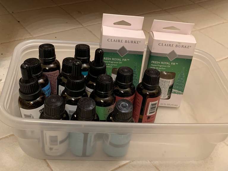 CRATE FULL OF ESSENTIAL OILS (CRATE INCLUDED) - UP MASTER BATH image
